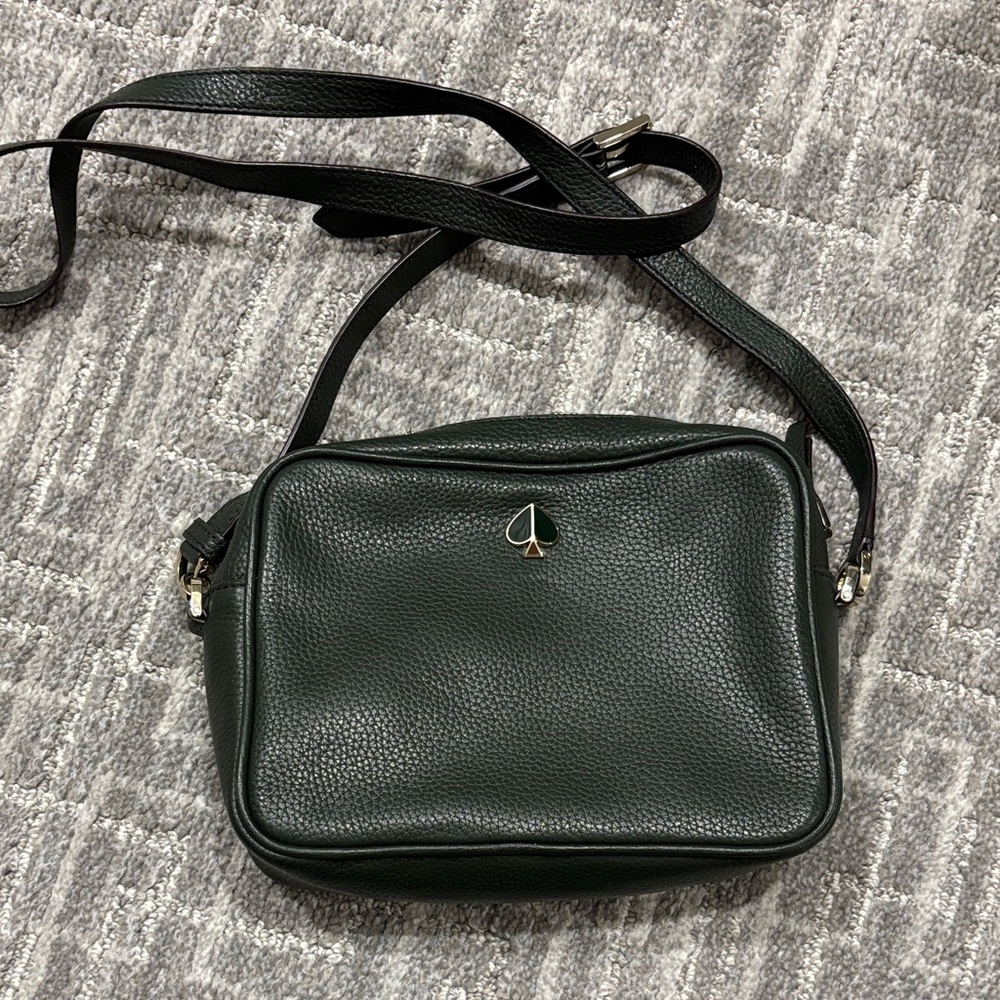 kate spade Dark Green Pebbled Leather Crossbody bag gently used